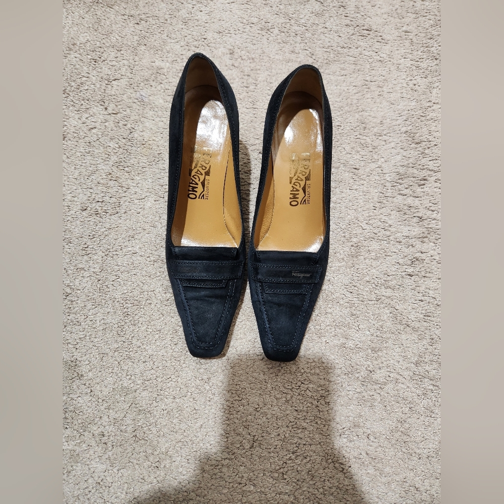 Women’s Salvatore Ferragamo Black Suede Pumps Size 7.5 